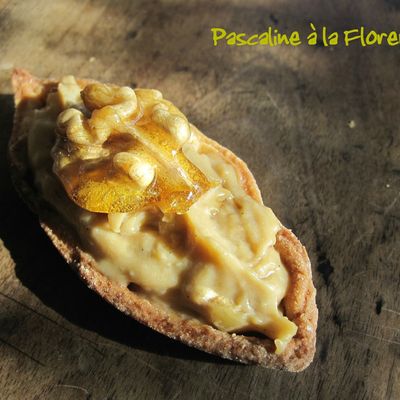 Barquettes au café et aux noix caramélisées