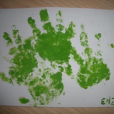 Les empruntes de main!