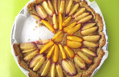 Tarte aux nectarines et crème d'amandes