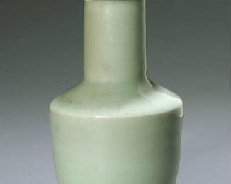 A small Longquan celadon glazed mallet-shaped vase, Southern Song dynasty