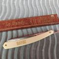 Ancien Rasoir Le Dandy Thiers-Issard Médaille d'Argent / Collectible Barber Razor