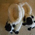 Cu276 : Pantoufles mouton bébé