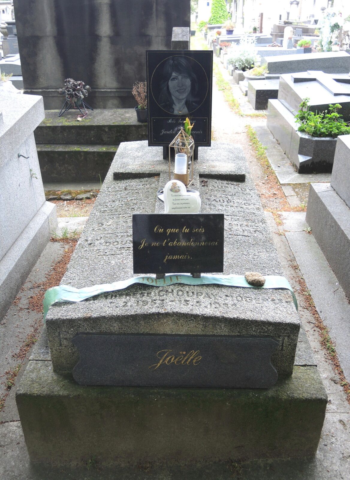 Paris, cimetière Montparnassse, tombe de Joëlle (75)