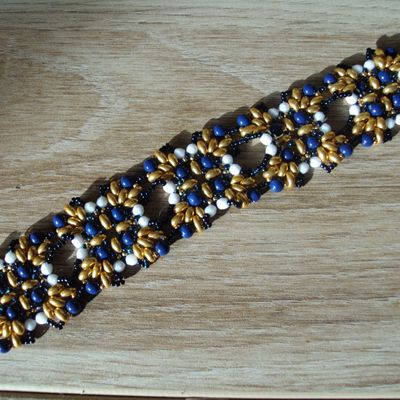 bracelet or, blanc et marine...