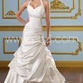 A New Full Hearted Designed Wedding Dress 