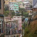 Valparaiso, un tsunami de graffitis