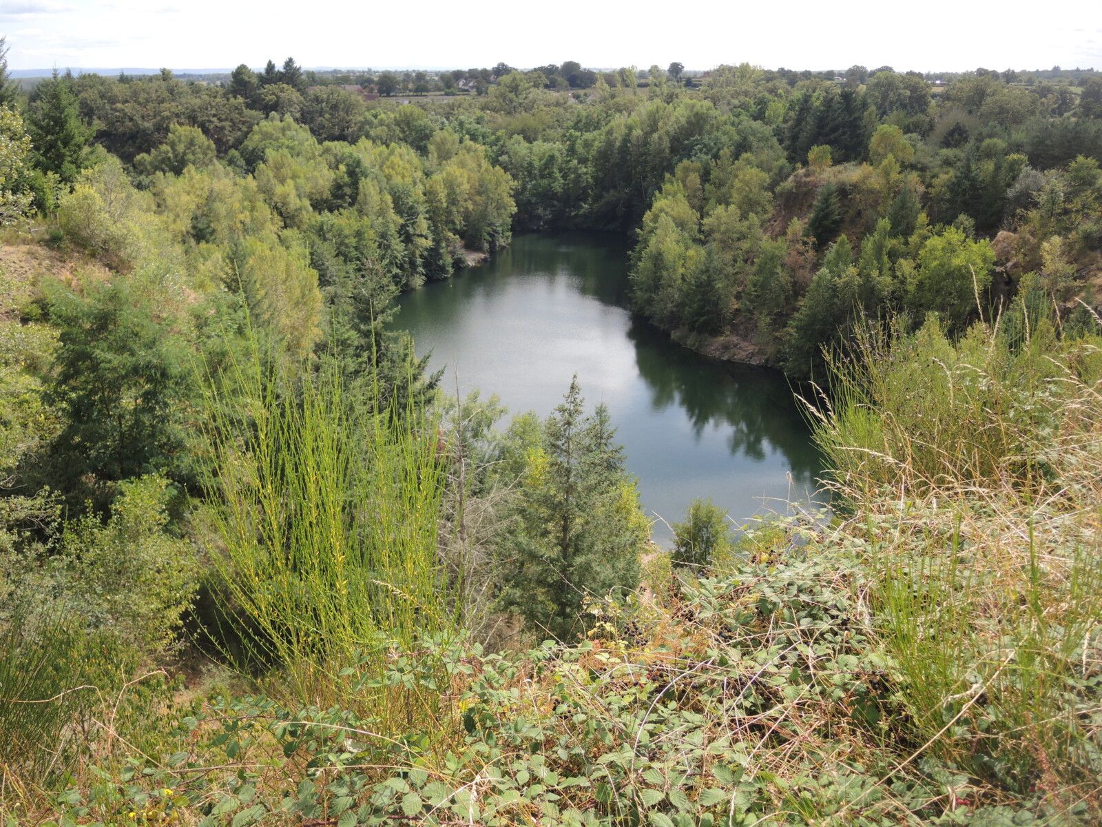 Louroux-Hodement, le Lagon bleu, panorama 3 (03)
