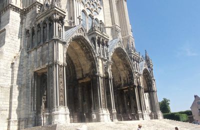 LA CATHEDRALE DE CHARTRES : LA FACADE II