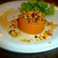 Panna cotta à la courge et aux tomates séchés, sauce sésame et son granola aux airelles