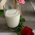 Gourmandises du dimanche- Lassi parfumé à la rose :)