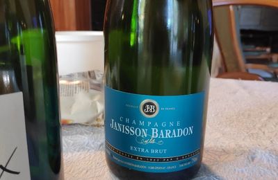 Champagne Devaux : Grande Réserve Brut, et Janisson-Baradon : Extra Brut; Savennières : Domaine FL : La Croix Picot 2019
