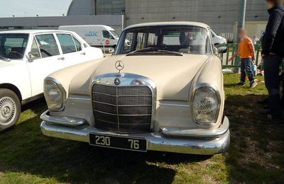 Mercedes 230 Universal W111 (1967-1968)