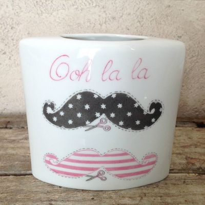 Ooh la la moustache ...