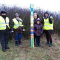 Plantation de totems avec la MJC de St Privat la Montagne dans le cadre du projet ROUT'ART