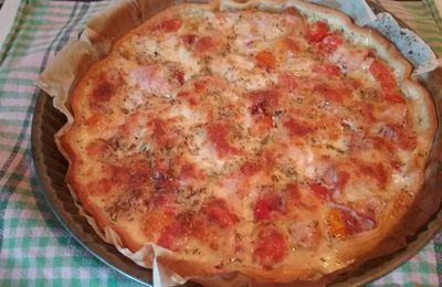 Tarte à la carotte et aux knackis.