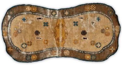 Un tapis de selle chinois de la période Qianlong (Ch'ien Lung), XVIIIeme-XIXeme siècle