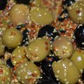 Olives à la moutarde à l'ancienne