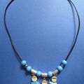 Collier fimo pour petite coquette :ton bleu