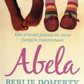 Abela ~ Berlie Doherty Abela a neuf ans, elle vit