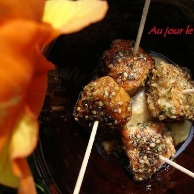 Saumon mi-cuit en dés, balsamic & gomasio aux algues