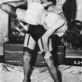 bettie fait des noeuds