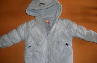 Blouson bleu ciel 6 mois