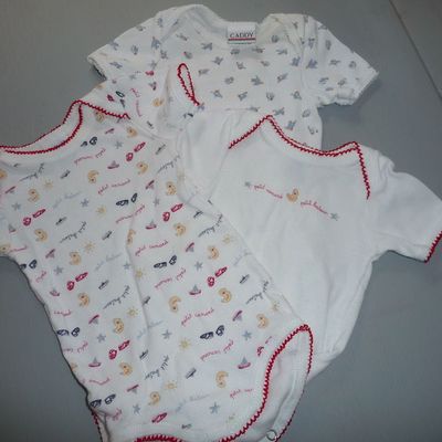 Les petits bodys 3 euros