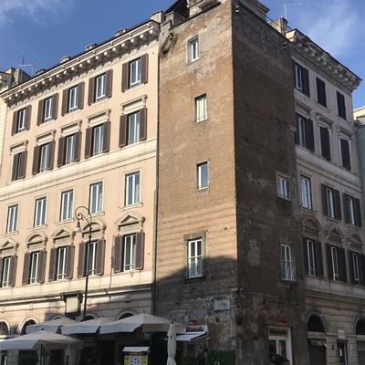Ponte - Dans la courbe du Tibre (17/21).  Piazza di Tor Sanguigna.