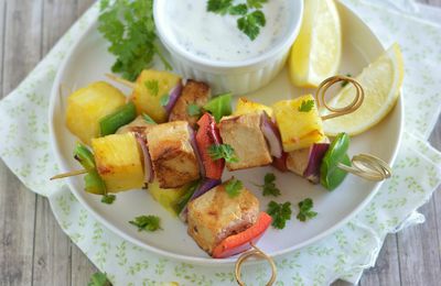 Brochettes exotiques {Tofu, ananas & poivron} #Barbecue vegan