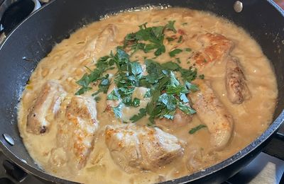 Petite fricassée de poulet aux noix de cajou