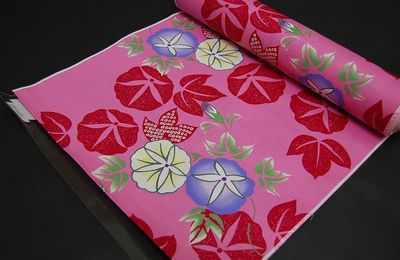  Coton pour Yukata: volubilis rouges sur fond rose