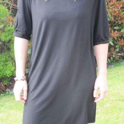 robe noire à dentelle