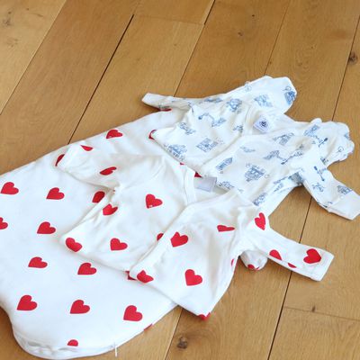 un bébé Petit Bateau