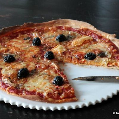 Pizza 4 fromages (bleu, reblochon, emmental, morbier)