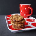 Biscuits aux flocons d'avoine, au beurre de cacahuètes et aux pépites de chocolat