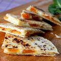 Quesadillas au cantal et abricots moelleux