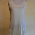 R1127 : Robe blanche 70's T.38