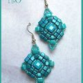 BOUCLES D'OREILLES CUBISTE en perles de verre et