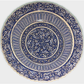 Charger with fig leaves and separators between rumi motifs, Iznik, 1480, 40 cm. Çinili Köşk Müzesi, Istambul