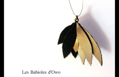 Collier nénuphar bronze noir ( fil nylon bronze très fin , attache réglable)