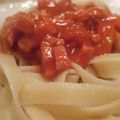 Fettuccia aux lardons et tomates