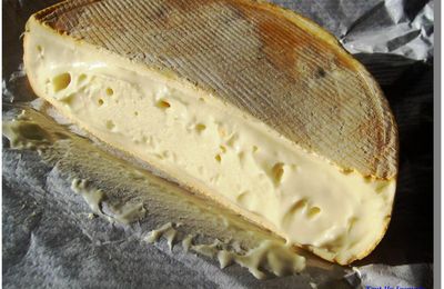 Croissants au Reblochon et miel