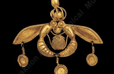 Gold pendant in the form of two bees, Minoan, 1800-1700 BC.