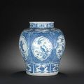 Two large blue and white jars, guan. Wanli 