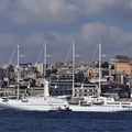souvenirs d'Istanbul le Wind Star devant la tour