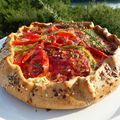 Tarte rustique à la tomate et au chèvre frais