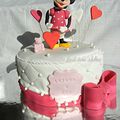 Gateau Minnie Mouse { sujet modelé en pâte à sucre }