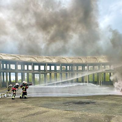 INCENDIES A LA ROTONDE : LES SAPEURS-POMPIERS ATTENTIFS.