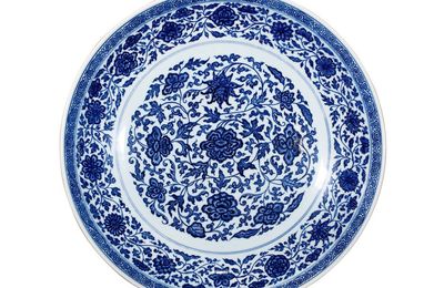 A Large Blue and White ‘Lotus’ Dish, Qianlong Period, 1736-1795