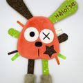 Doudou lapin corail vert marron personnalisé